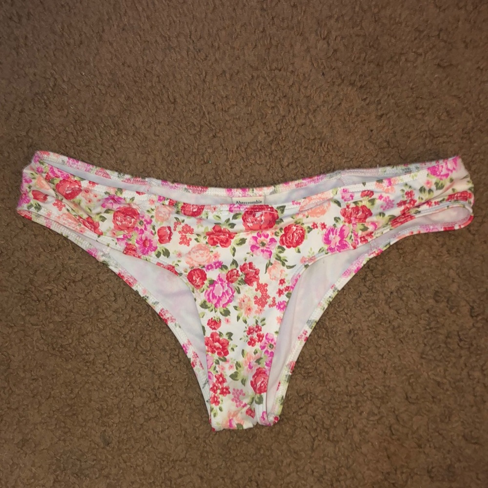 Bikini bottoms